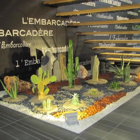 Hotel-Restaurant De L'Embarcadere ナンテュア エクステリア 写真