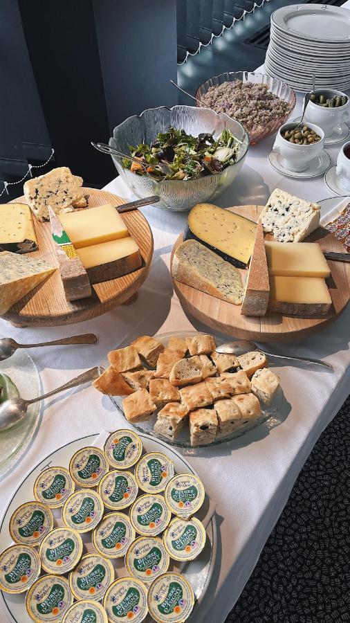 Hotel-Restaurant De L'Embarcadere ナンテュア エクステリア 写真