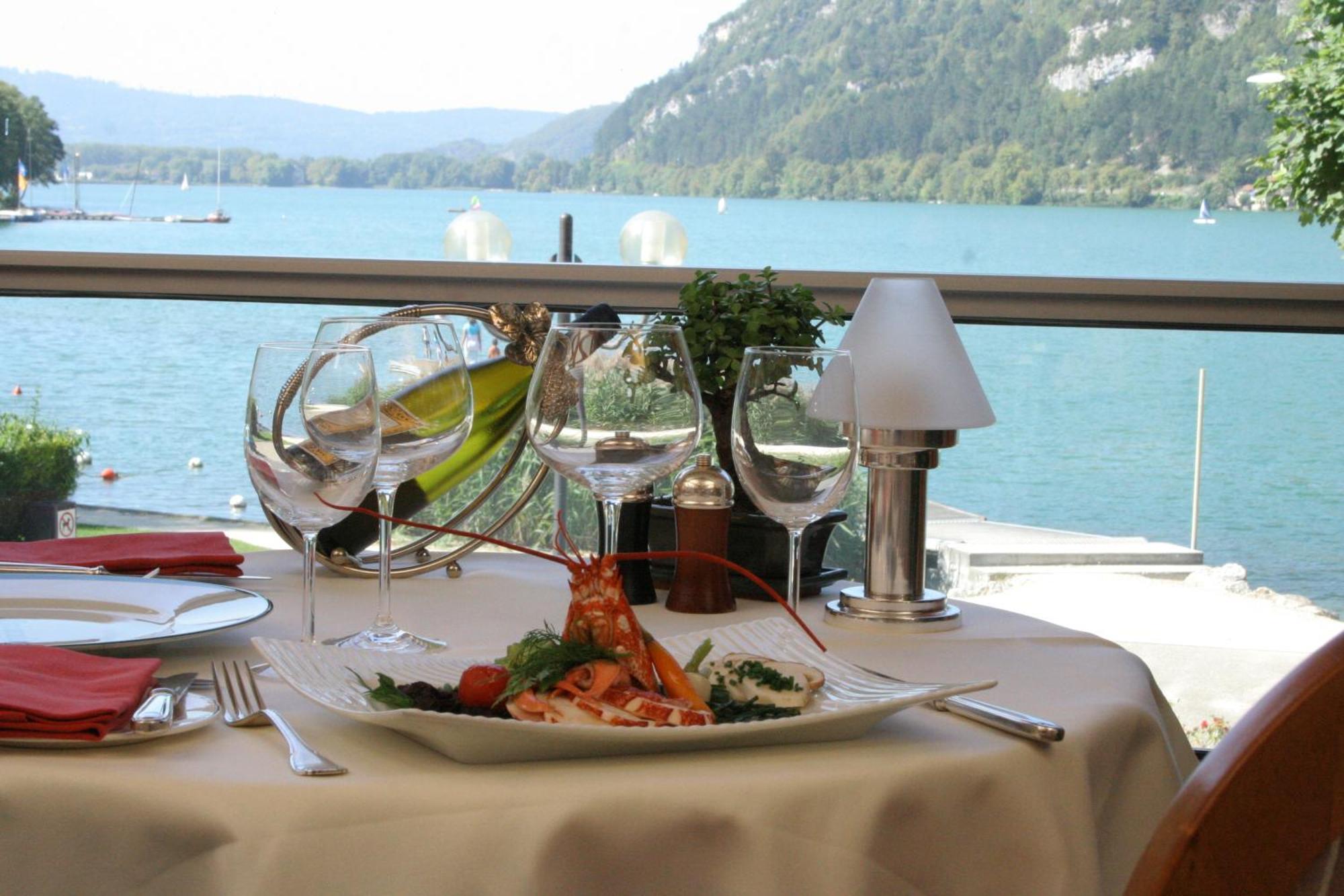 Hotel-Restaurant De L'Embarcadere ナンテュア エクステリア 写真