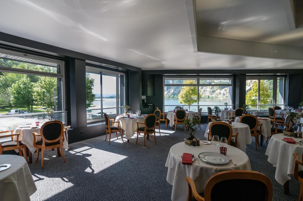 Hotel-Restaurant De L'Embarcadere ナンテュア エクステリア 写真